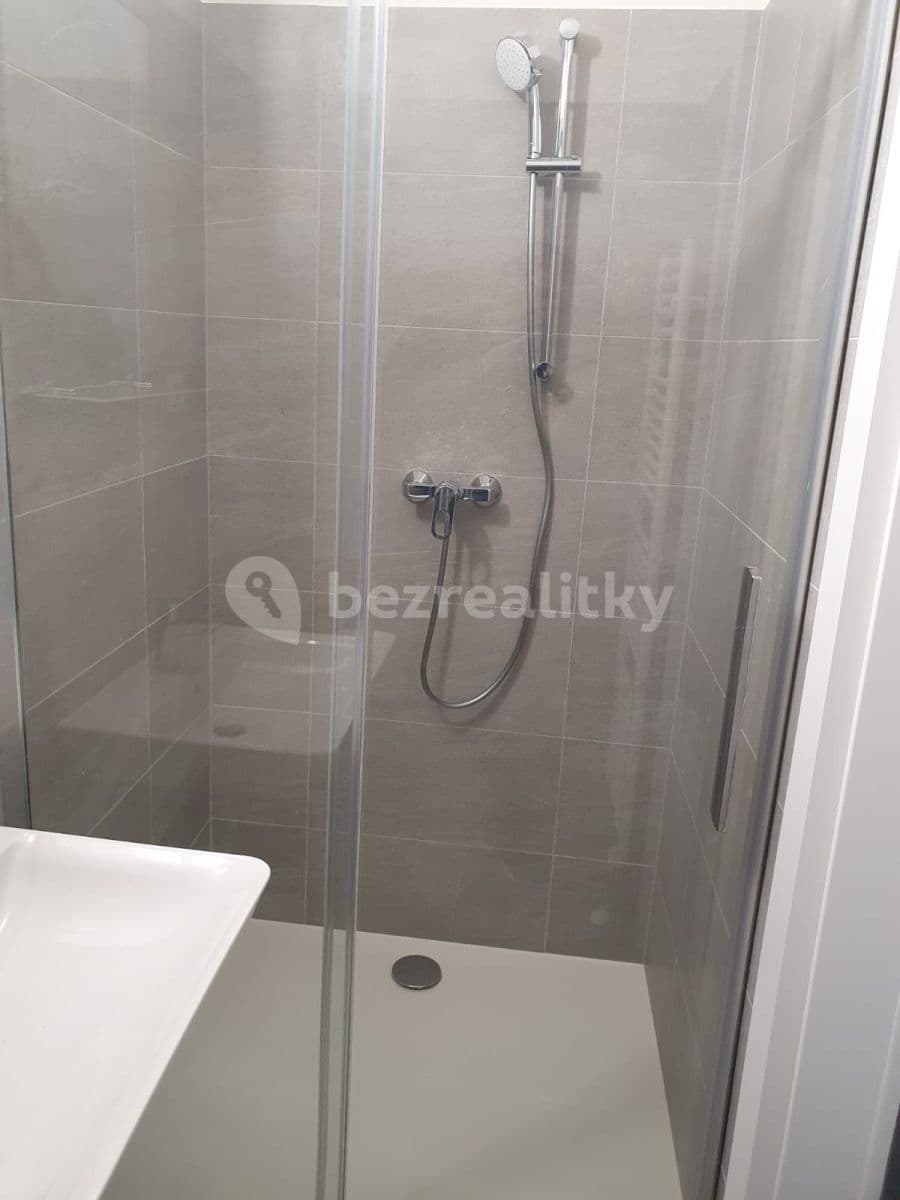 Prenájom bytu 1-izbový 33 m², Kumpoštova, Brno, Jihomoravský kraj Prenájom bytu 1-izbový 33 m², Kumpoštova, Brno, Jihomoravský kraj