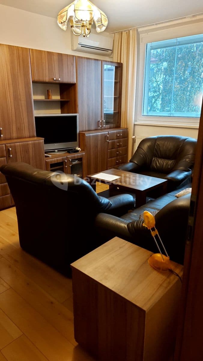 Prenájom bytu 1-izbový 31 m², Boženy Hrejsové, Strážnice, Jihomoravský kraj Prenájom bytu 1-izbový 31 m², Boženy Hrejsové, Strážnice, Jihomoravský kraj