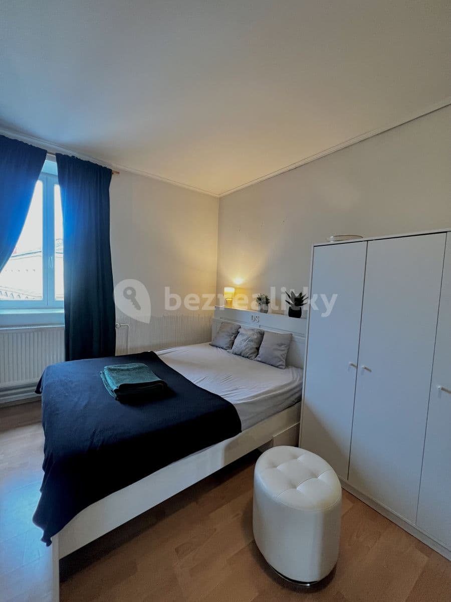 Prenájom bytu 1-izbový 50 m², Tylovo náměstí, Praha, Praha Prenájom bytu 1-izbový 50 m², Tylovo náměstí, Praha, Praha