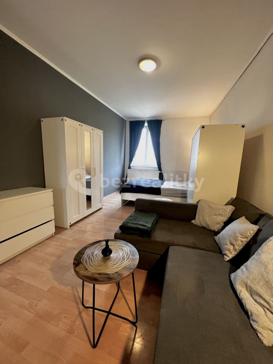 Prenájom bytu 1-izbový 50 m², Tylovo náměstí, Praha, Praha Prenájom bytu 1-izbový 50 m², Tylovo náměstí, Praha, Praha