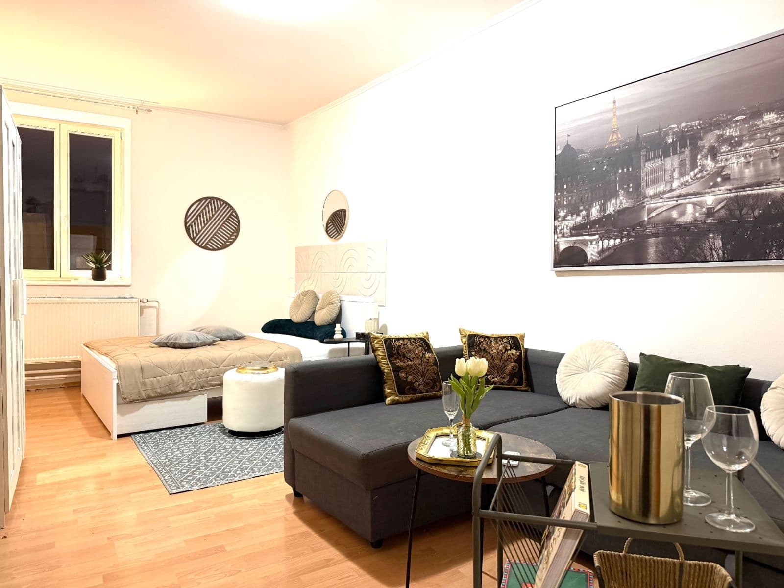 Prenájom bytu 1-izbový 52 m², Tylovo náměstí, Praha, Praha Prenájom bytu 1-izbový 52 m², Tylovo náměstí, Praha, Praha