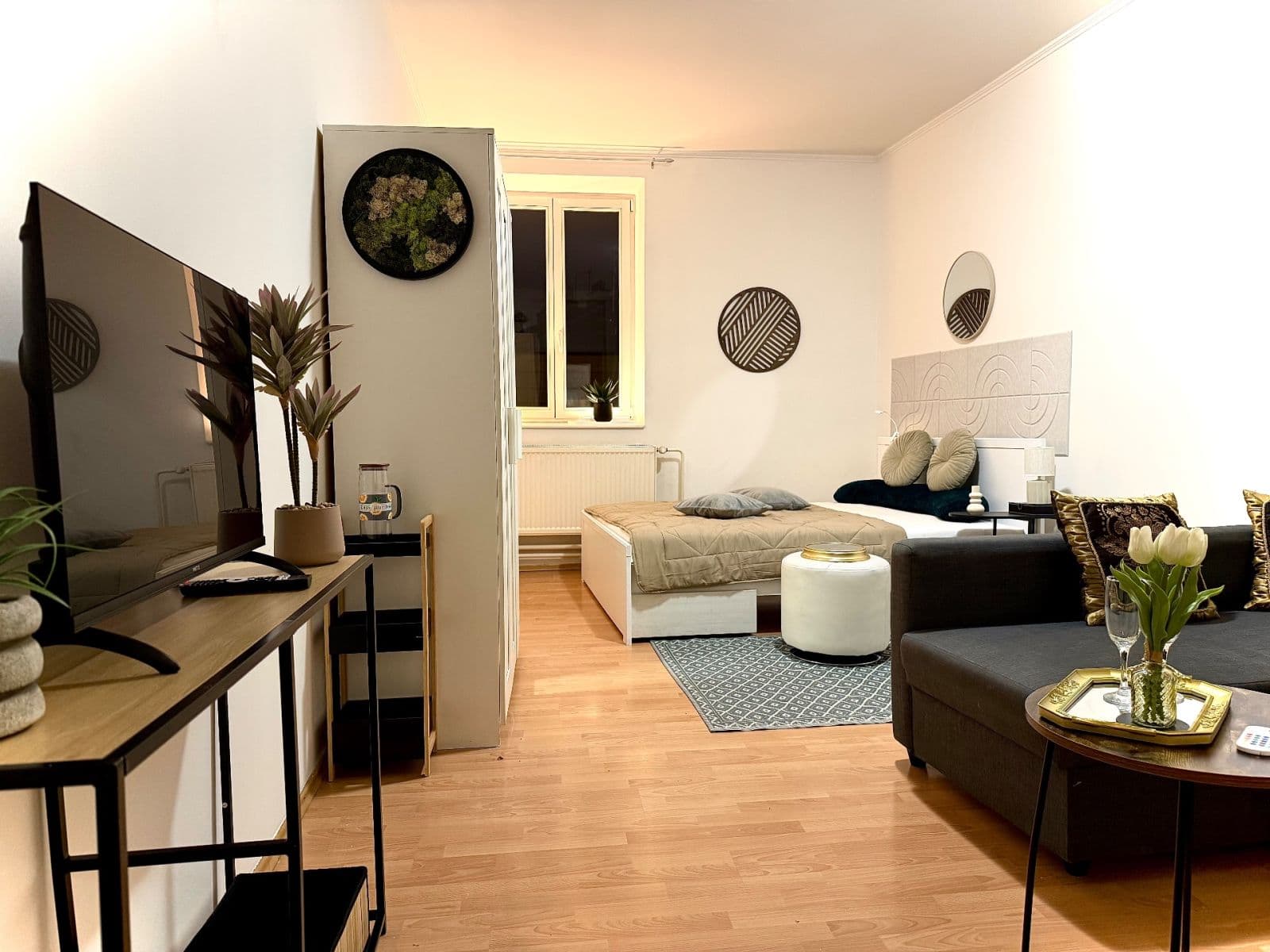 Prenájom bytu 1-izbový 52 m², Tylovo náměstí, Praha, Praha Prenájom bytu 1-izbový 52 m², Tylovo náměstí, Praha, Praha