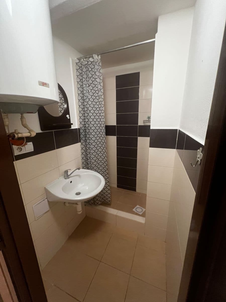 Prenájom bytu 1-izbový 24 m², Velkomoravská, Olomouc, Olomoucký kraj Prenájom bytu 1-izbový 24 m², Velkomoravská, Olomouc, Olomoucký kraj