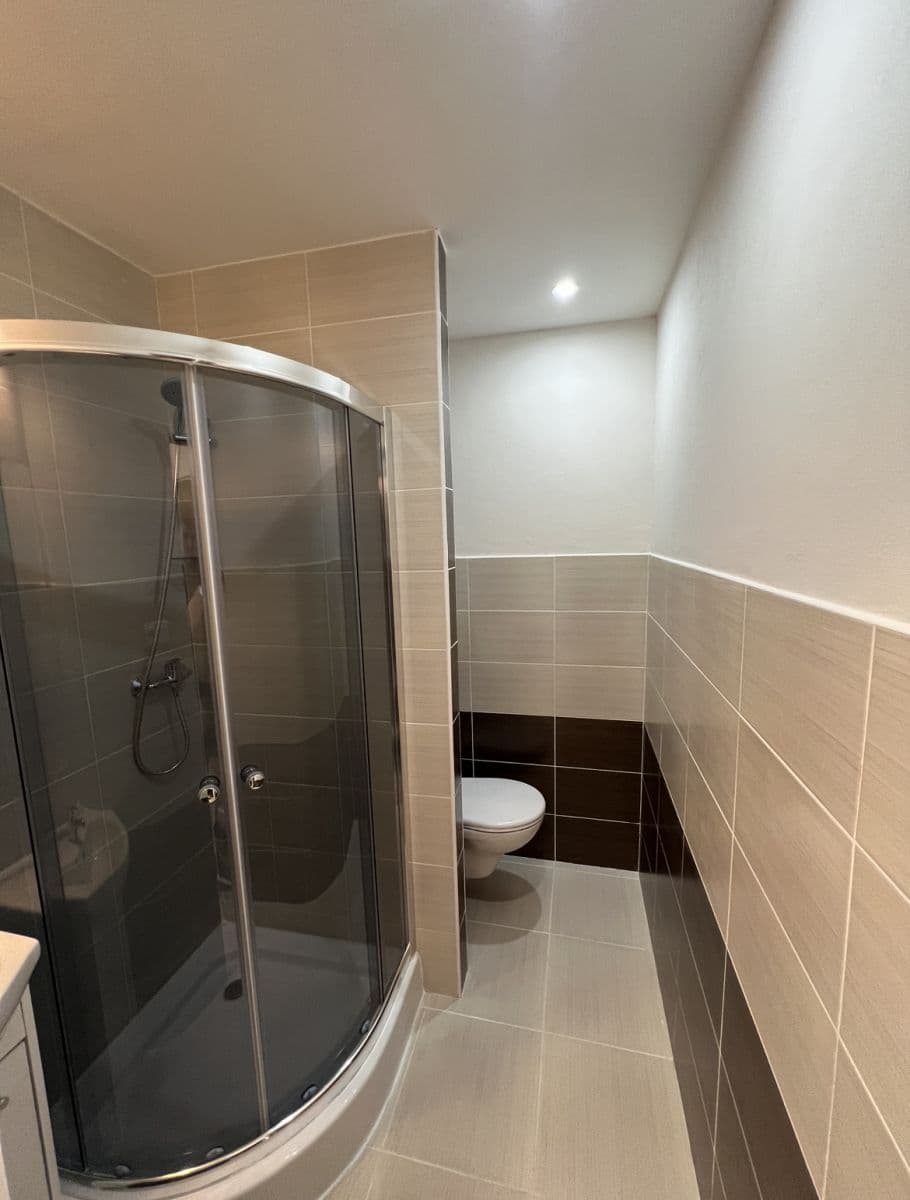 Prenájom bytu 1-izbový 21 m², Ladova, Ústí nad Labem, Ústecký kraj Prenájom bytu 1-izbový 21 m², Ladova, Ústí nad Labem, Ústecký kraj