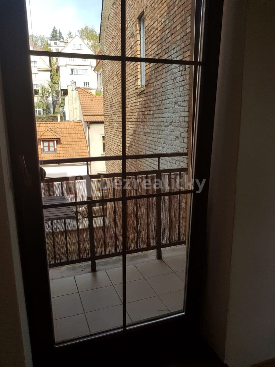Prenájom bytu 1-izbový 35 m², Na Vinohradu, Praha, Praha Prenájom bytu 1-izbový 35 m², Na Vinohradu, Praha, Praha