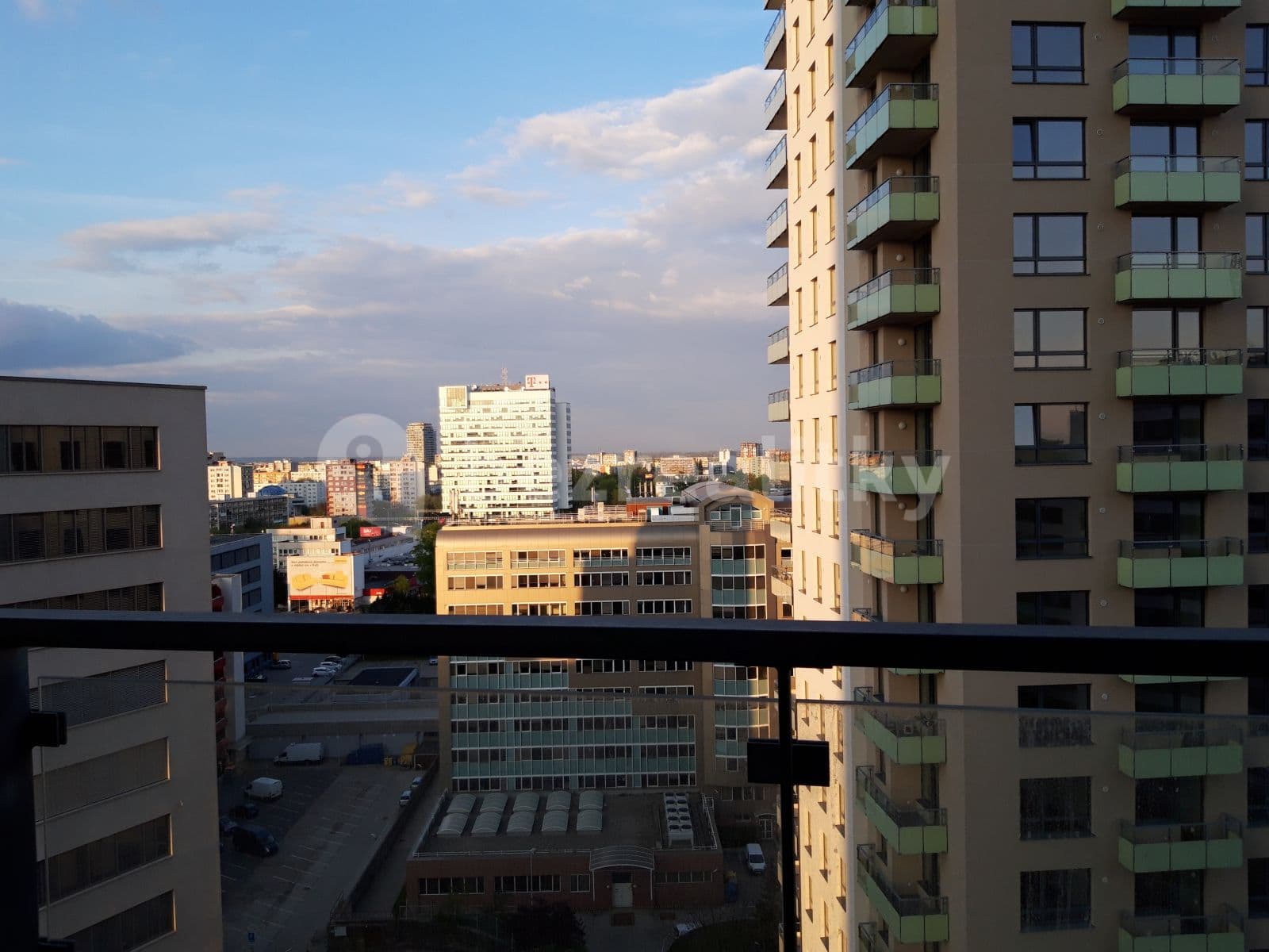 Prenájom bytu 2-izbový 62 m², Plynárenská, Ružinov, Bratislavský kraj Prenájom bytu 2-izbový 62 m², Plynárenská, Ružinov, Bratislavský kraj