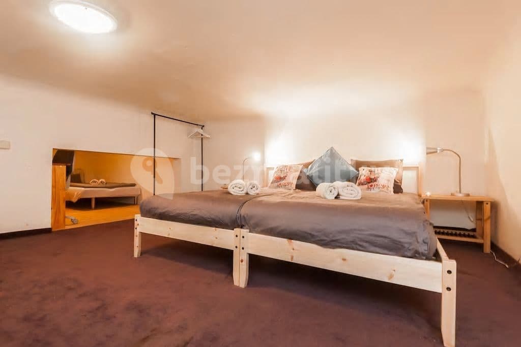 Prenájom bytu 2-izbový 40 m², Růžová, Praha, Praha Prenájom bytu 2-izbový 40 m², Růžová, Praha, Praha