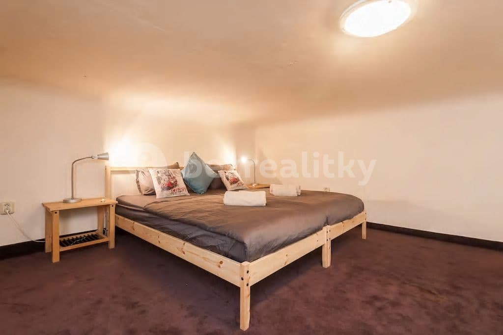 Prenájom bytu 2-izbový 40 m², Růžová, Praha, Praha Prenájom bytu 2-izbový 40 m², Růžová, Praha, Praha