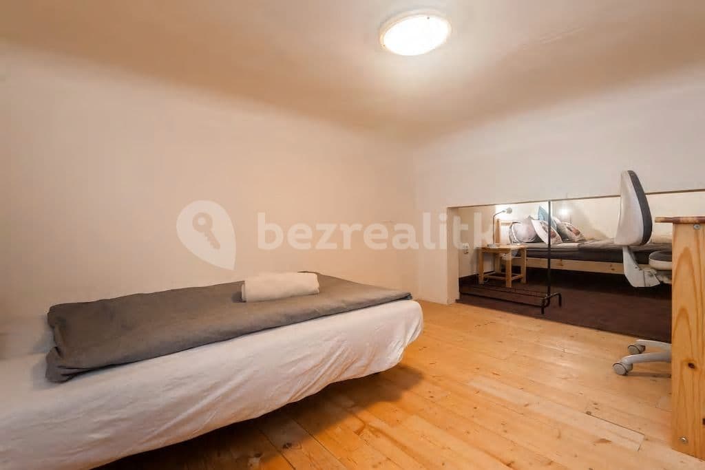 Prenájom bytu 2-izbový 40 m², Růžová, Praha, Praha Prenájom bytu 2-izbový 40 m², Růžová, Praha, Praha