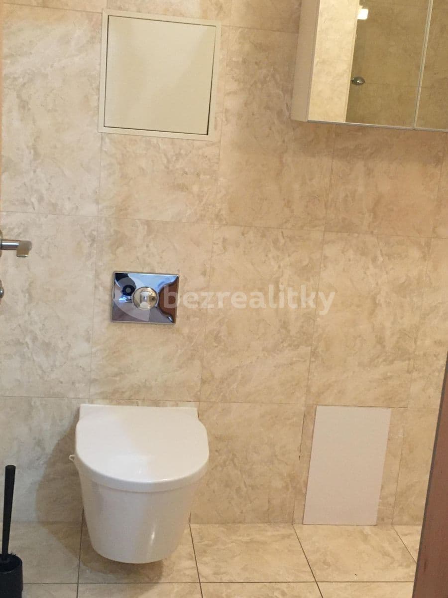 Prenájom bytu 2-izbový 70 m², Nová kolonie, Praha, Praha Prenájom bytu 2-izbový 70 m², Nová kolonie, Praha, Praha