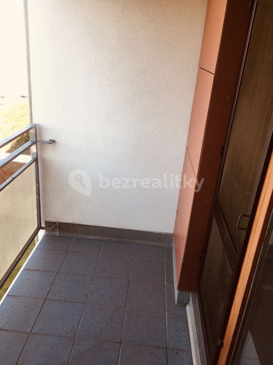 Prenájom bytu 2-izbový 70 m², Nová kolonie, Praha, Praha Prenájom bytu 2-izbový 70 m², Nová kolonie, Praha, Praha