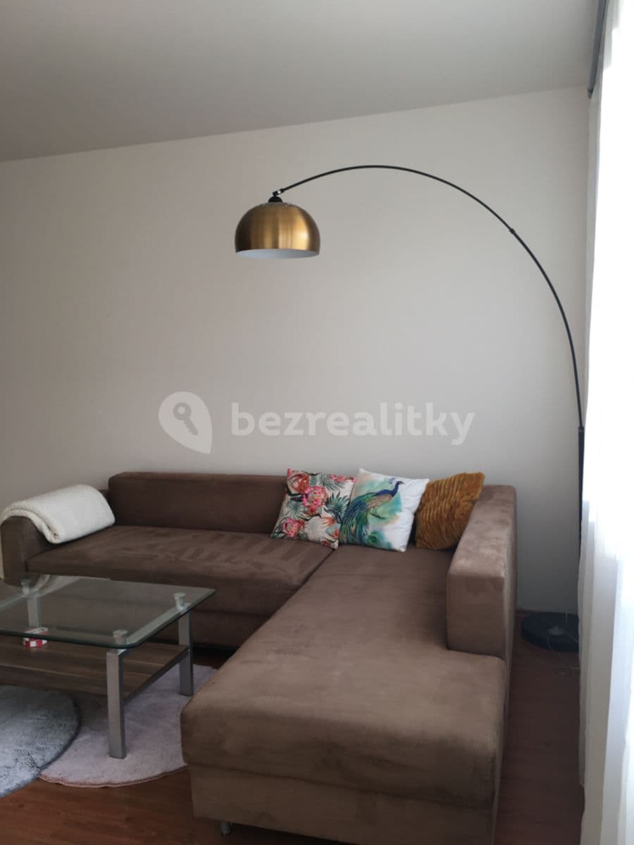 Prenájom bytu 2-izbový 70 m², Nová kolonie, Praha, Praha Prenájom bytu 2-izbový 70 m², Nová kolonie, Praha, Praha