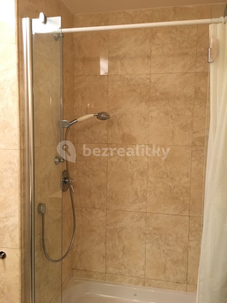 Prenájom bytu 2-izbový 70 m², Nová kolonie, Praha, Praha Prenájom bytu 2-izbový 70 m², Nová kolonie, Praha, Praha