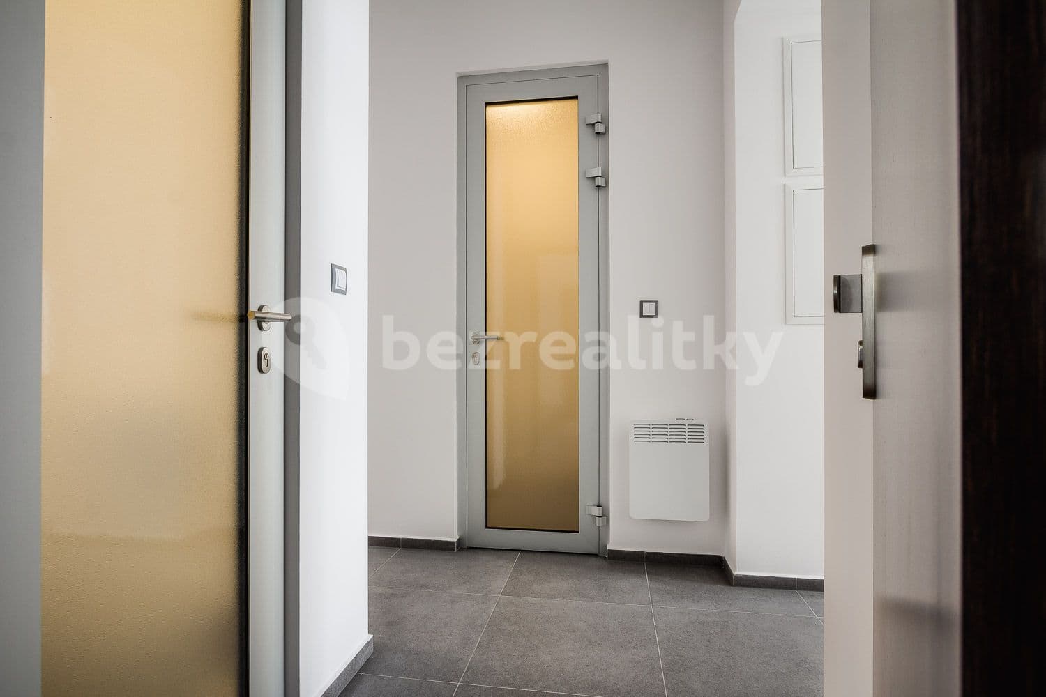 Prenájom bytu 3-izbový 60 m², Neklanova, Praha, Praha Prenájom bytu 3-izbový 60 m², Neklanova, Praha, Praha