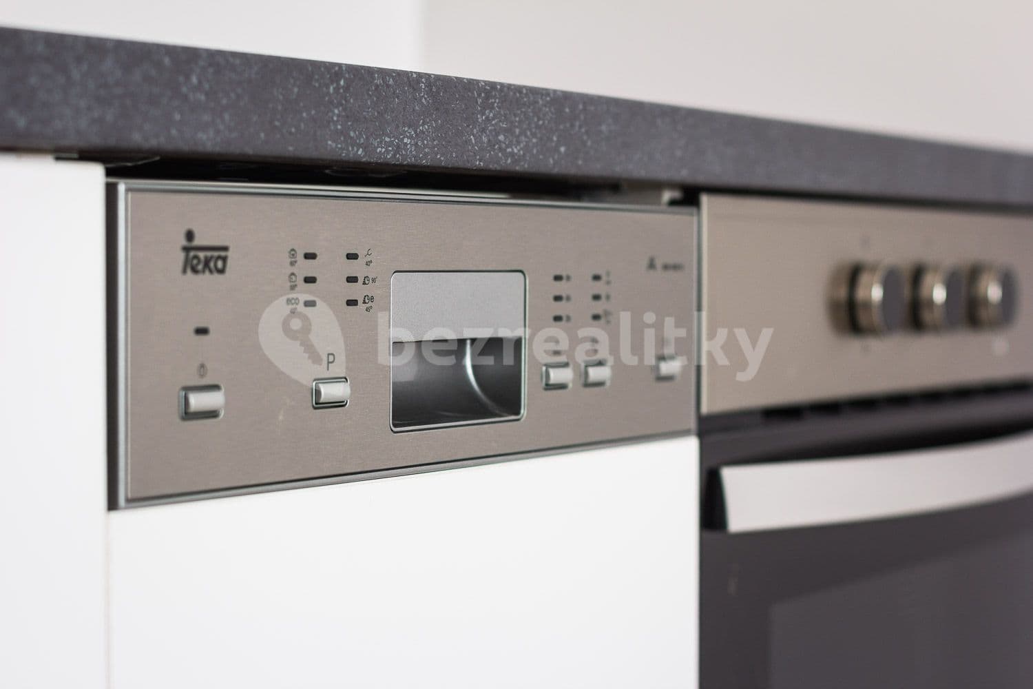 Prenájom bytu 3-izbový 60 m², Neklanova, Praha, Praha Prenájom bytu 3-izbový 60 m², Neklanova, Praha, Praha