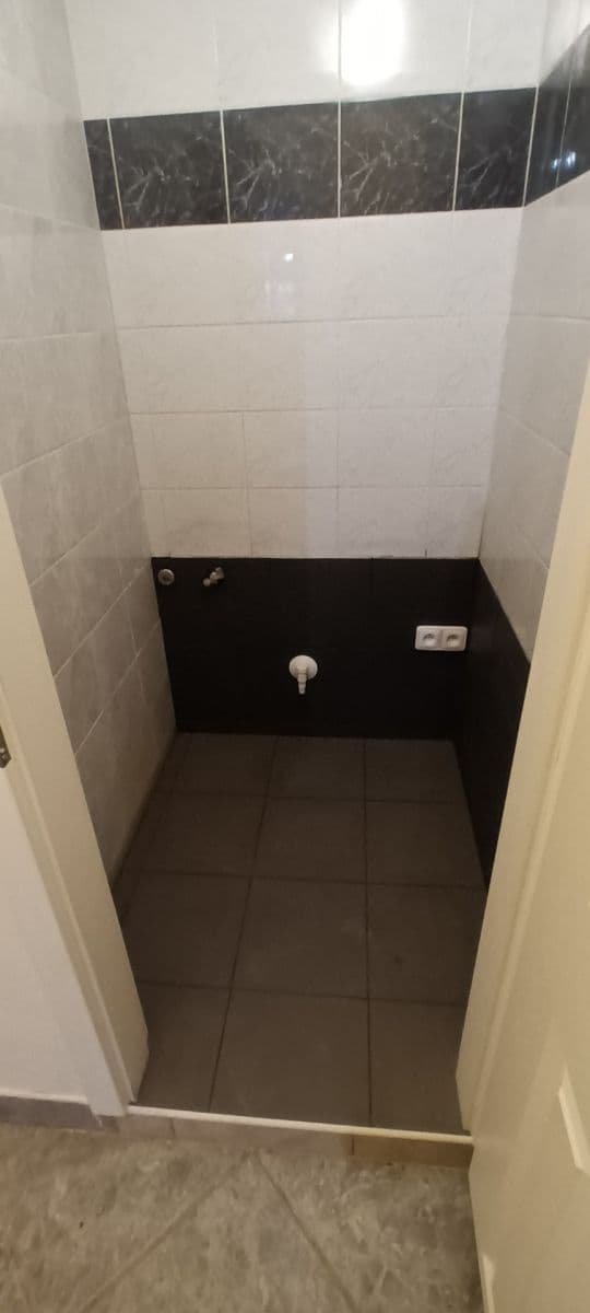 Prenájom bytu Garsoniéra 21 m², Slavíkova, Praha, Praha Prenájom bytu Garsoniéra 21 m², Slavíkova, Praha, Praha