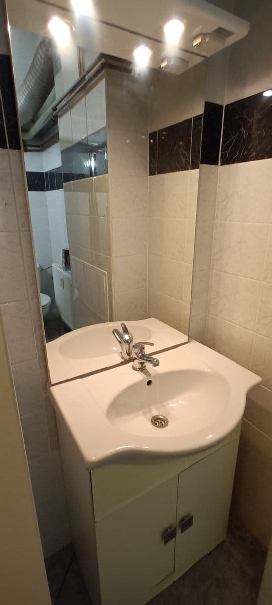 Prenájom bytu Garsoniéra 21 m², Slavíkova, Praha, Praha Prenájom bytu Garsoniéra 21 m², Slavíkova, Praha, Praha