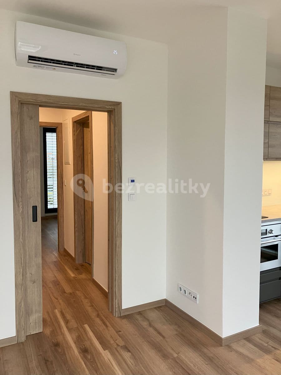 Prenájom bytu 2-izbový 40 m², Nad Ondřejovem, Praha, Praha Prenájom bytu 2-izbový 40 m², Nad Ondřejovem, Praha, Praha