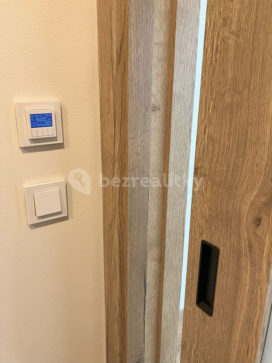 Prenájom bytu 2-izbový 40 m², Nad Ondřejovem, Praha, Praha Prenájom bytu 2-izbový 40 m², Nad Ondřejovem, Praha, Praha