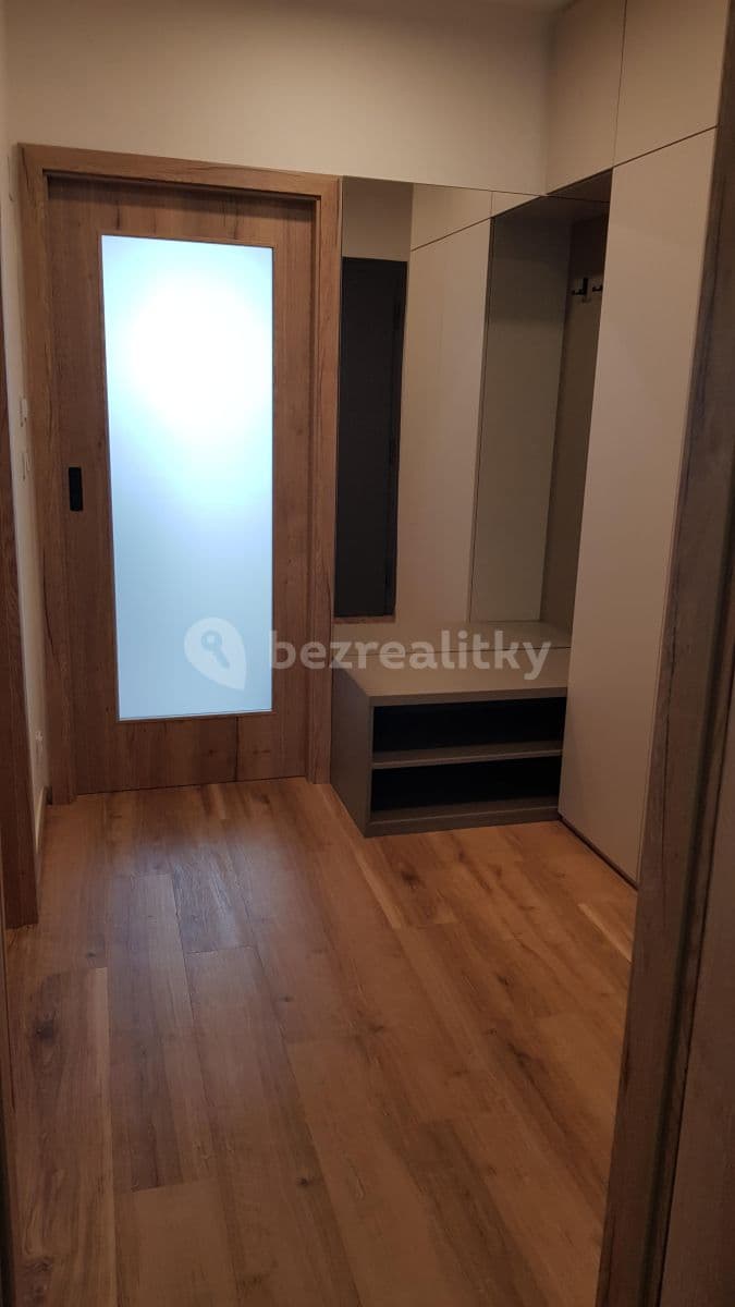 Prenájom bytu 2-izbový 40 m², Nad Ondřejovem, Praha, Praha Prenájom bytu 2-izbový 40 m², Nad Ondřejovem, Praha, Praha