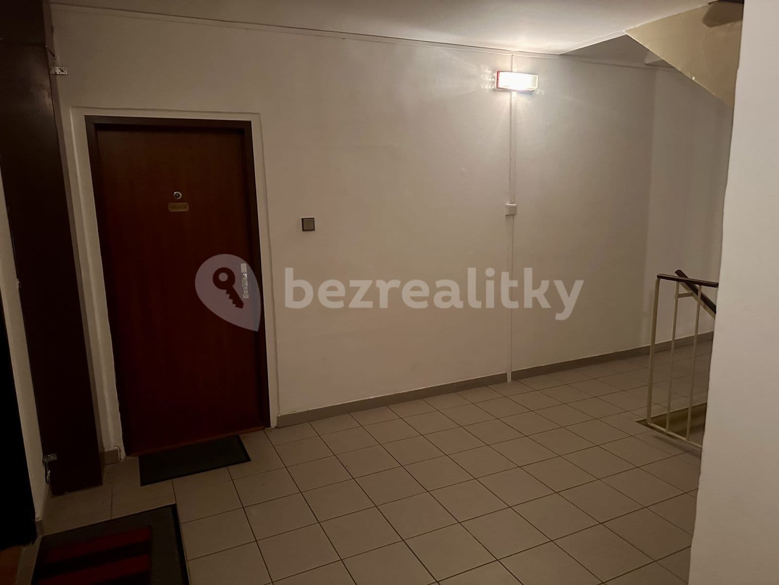 Prenájom bytu 3-izbový 74 m², Mádrova, Praha, Praha Prenájom bytu 3-izbový 74 m², Mádrova, Praha, Praha