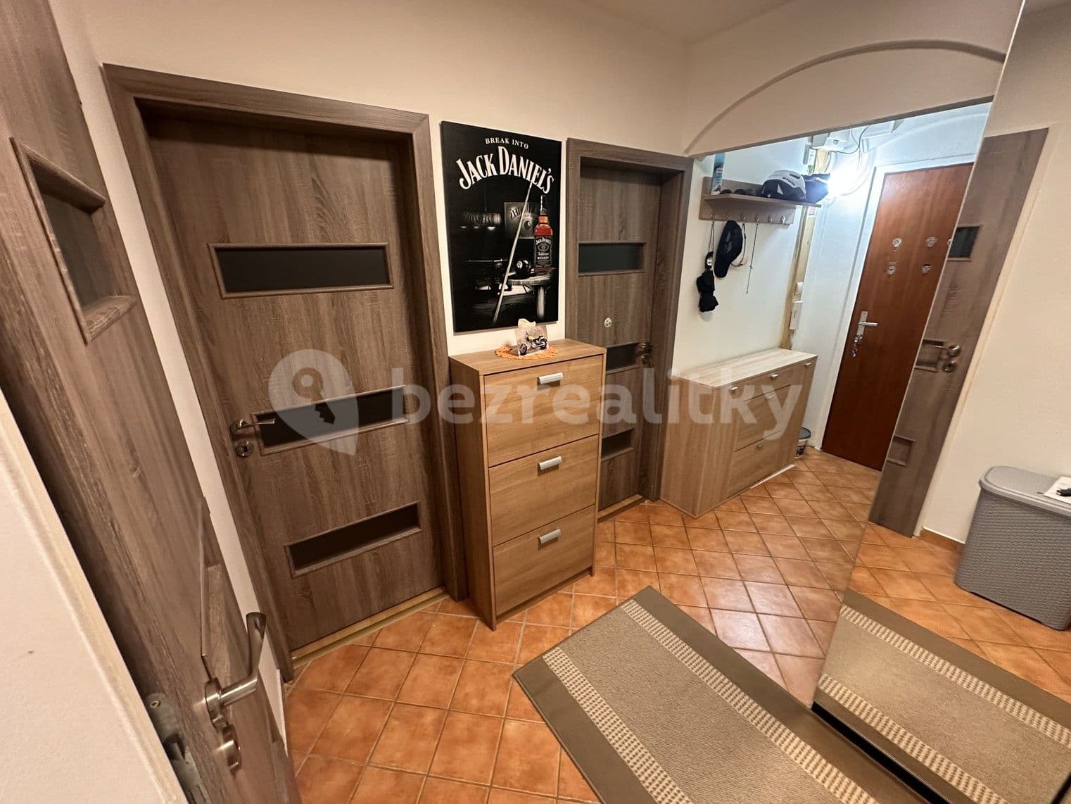 Prenájom bytu 3-izbový 74 m², Mádrova, Praha, Praha Prenájom bytu 3-izbový 74 m², Mádrova, Praha, Praha