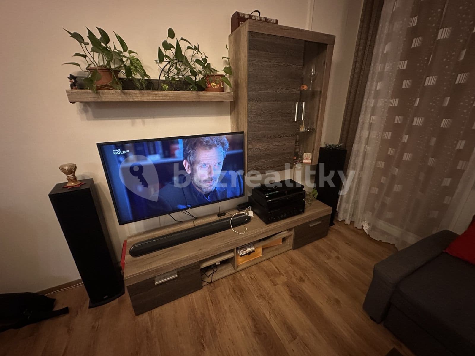 Prenájom bytu 3-izbový 74 m², Mádrova, Praha, Praha Prenájom bytu 3-izbový 74 m², Mádrova, Praha, Praha