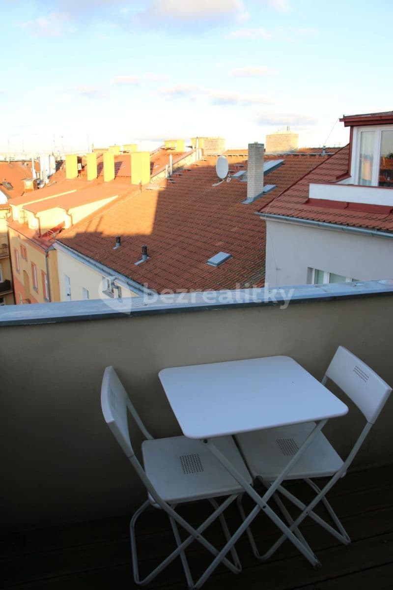 Prenájom bytu 4-izbový 120 m², Eliášova, Praha, Praha Prenájom bytu 4-izbový 120 m², Eliášova, Praha, Praha