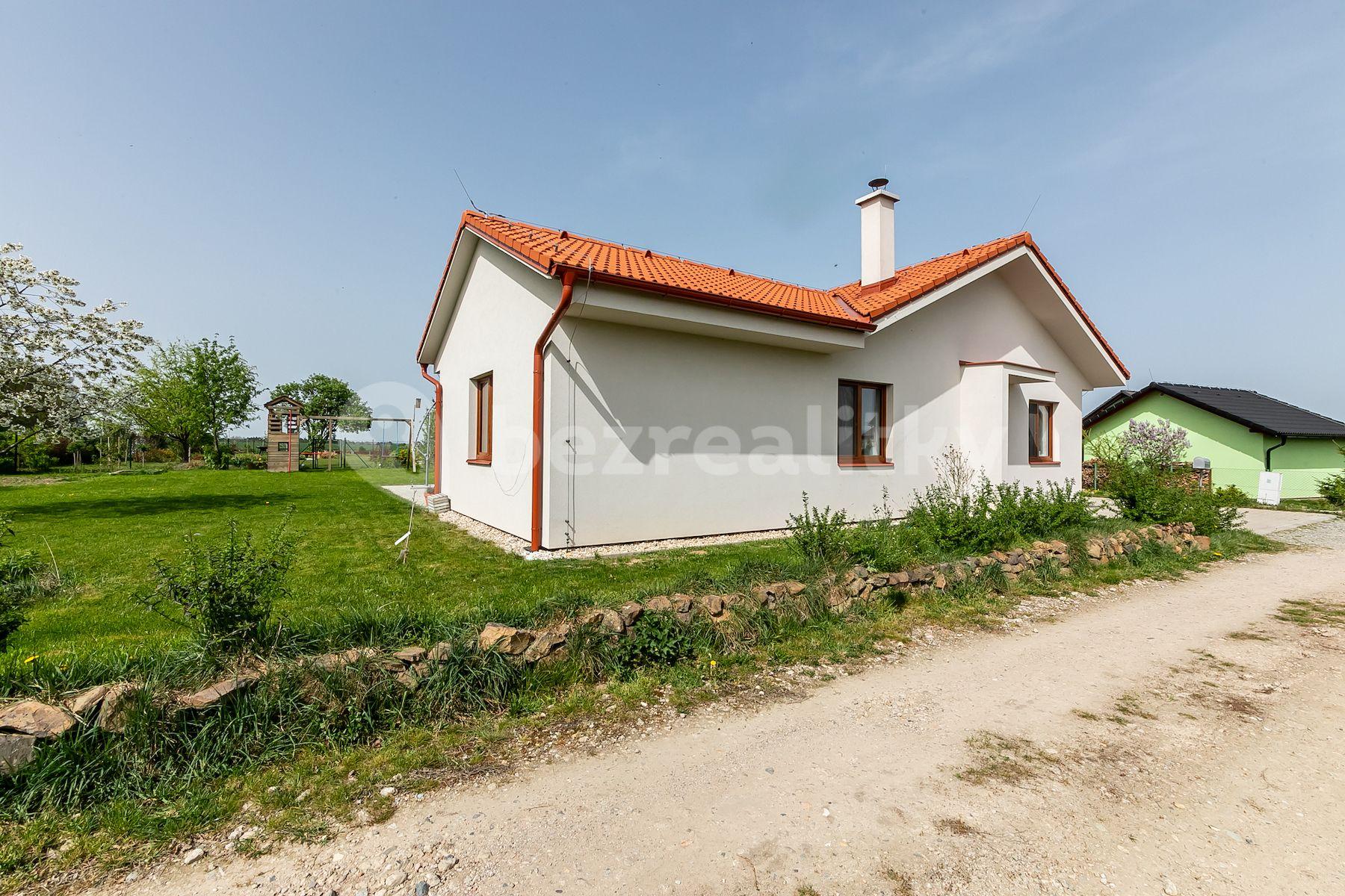 Predaj domu 104 m², pozemek 983 m², Strašnov, Strašnov, Středočeský kraj