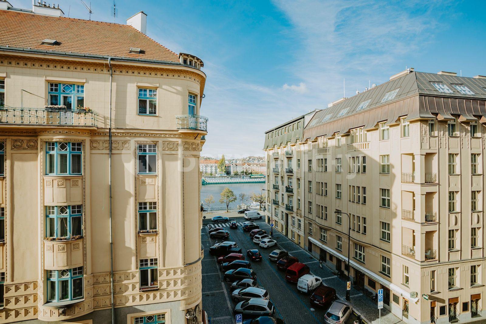 Predaj bytu 3-izbový 107 m², Podskalská, Praha, Praha