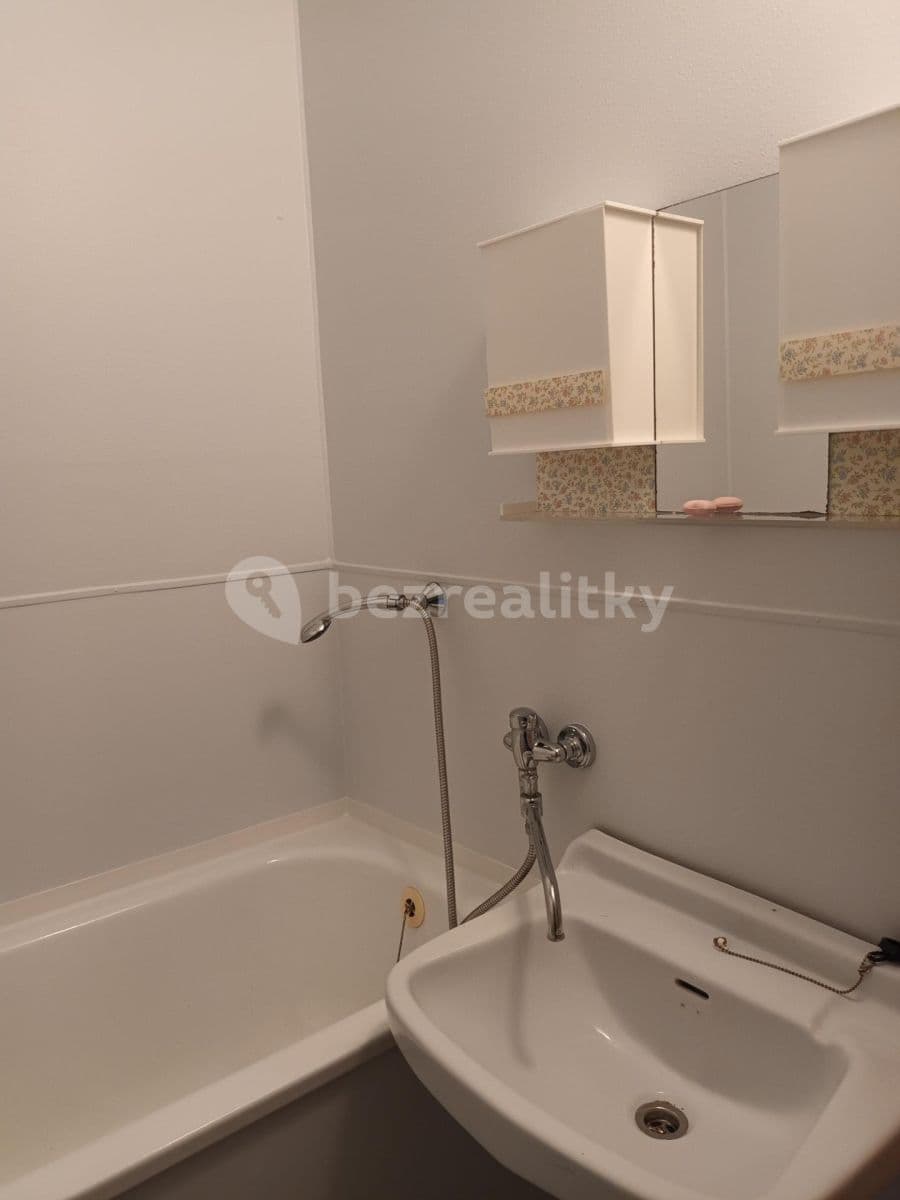 Prenájom bytu 2-izbový 55 m², náměstí SNP, Brno, Jihomoravský kraj Prenájom bytu 2-izbový 55 m², náměstí SNP, Brno, Jihomoravský kraj