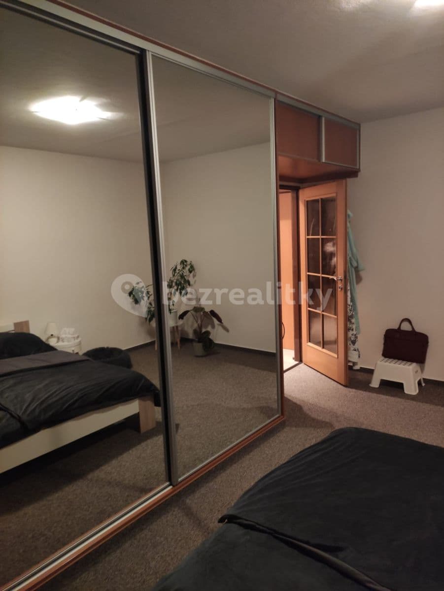 Prenájom bytu 2-izbový 55 m², Rumunská, Čelákovice, Středočeský kraj Prenájom bytu 2-izbový 55 m², Rumunská, Čelákovice, Středočeský kraj