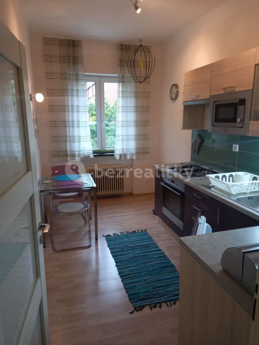 Prenájom bytu 1-izbový 40 m², Soudní, Praha, Praha Prenájom bytu 1-izbový 40 m², Soudní, Praha, Praha