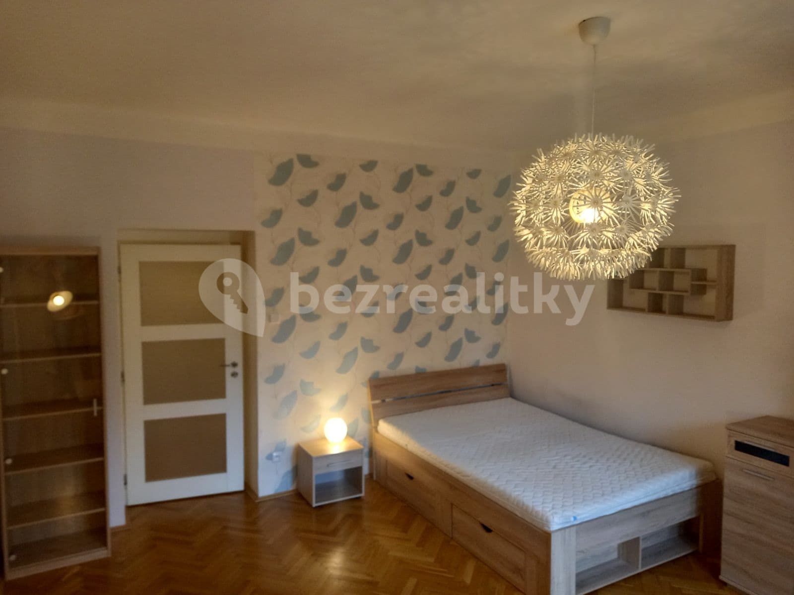 Prenájom bytu 1-izbový 40 m², Soudní, Praha, Praha Prenájom bytu 1-izbový 40 m², Soudní, Praha, Praha