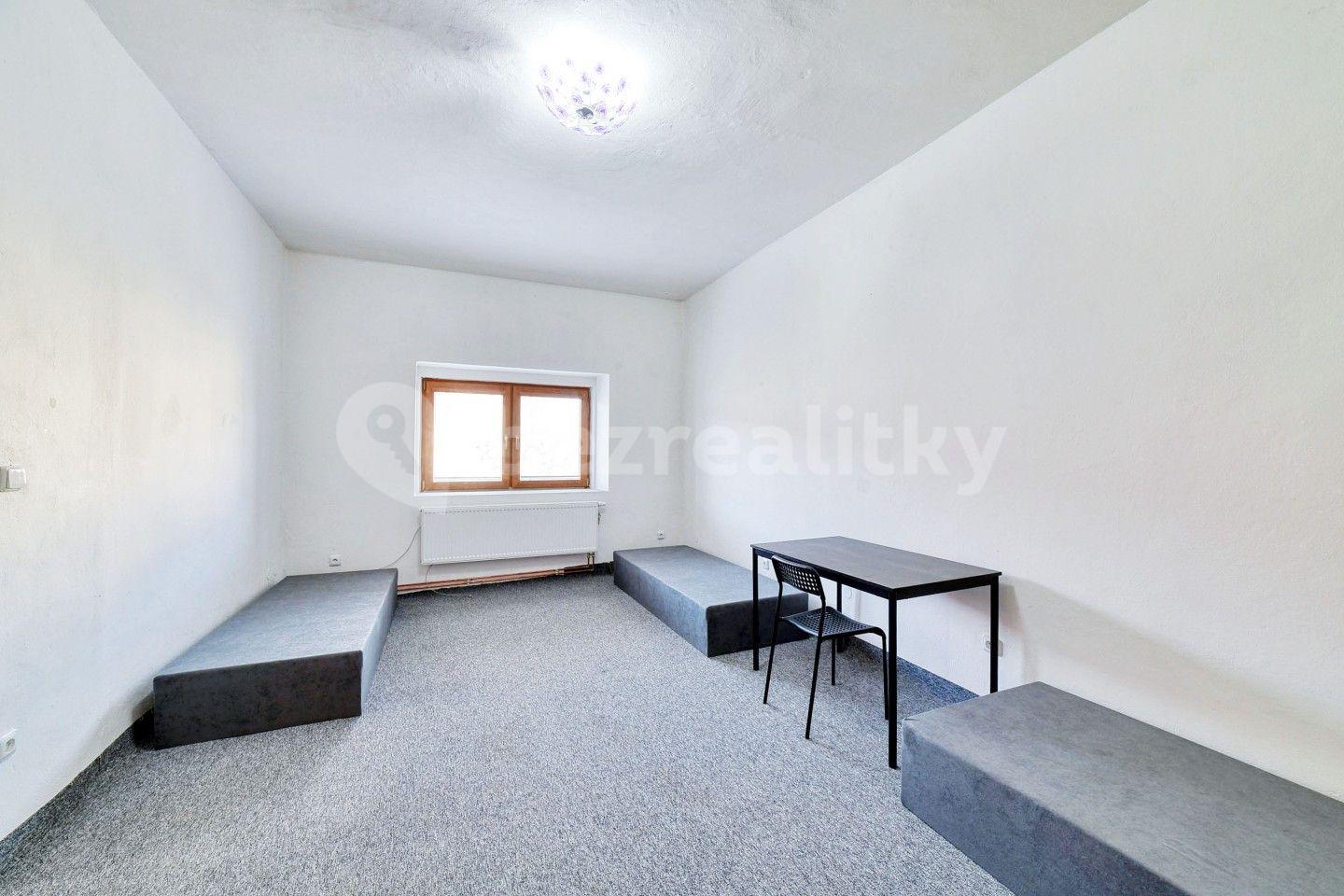 Predaj domu 250 m², pozemek 1.408 m², nám. 1. máje, Černošín, Plzeňský kraj