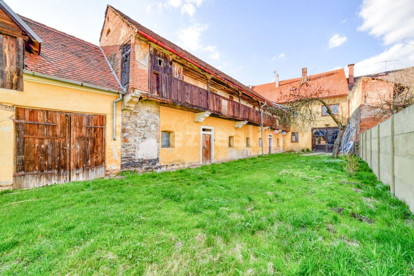 Predaj domu 250 m², pozemek 1.408 m², nám. 1. máje, Černošín, Plzeňský kraj