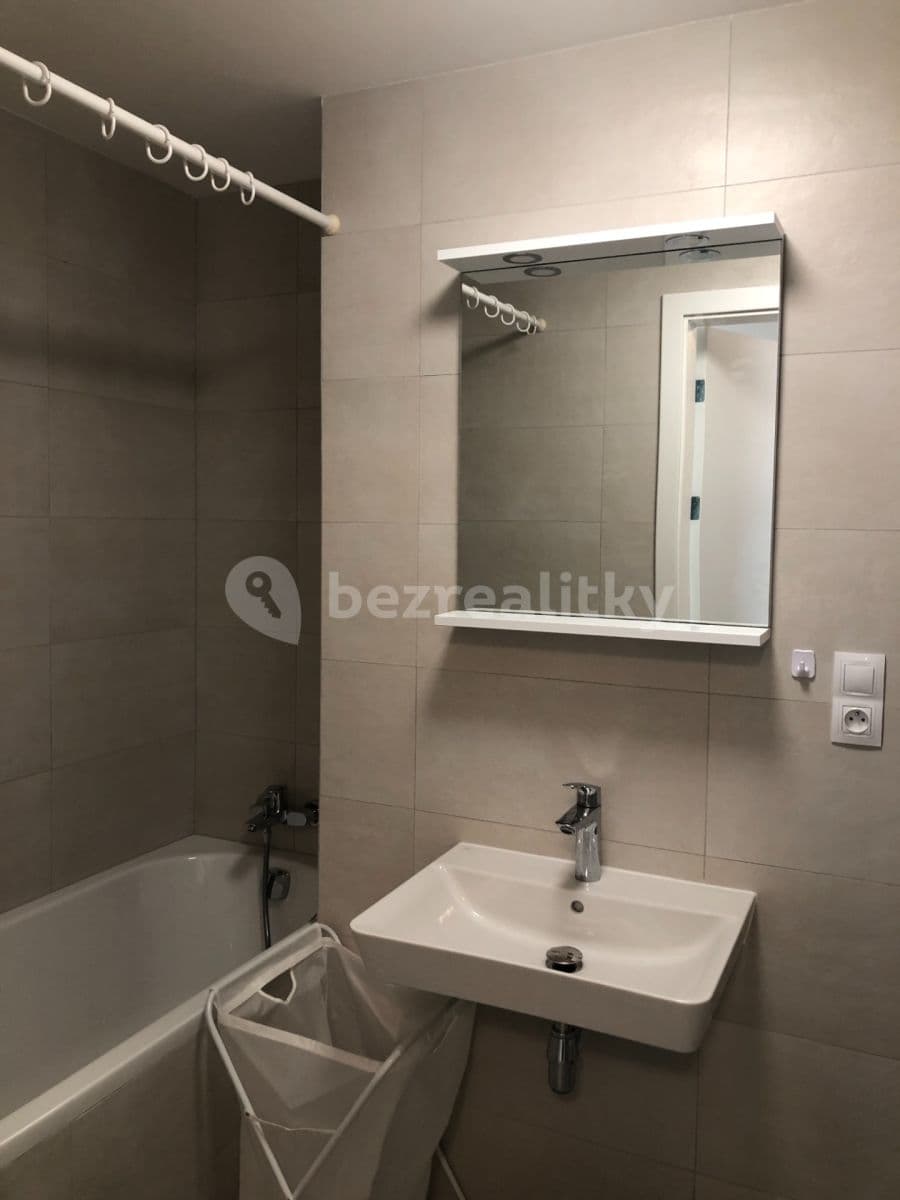 Prenájom bytu 2-izbový 52 m², Pazourková, Kuřim, Jihomoravský kraj Prenájom bytu 2-izbový 52 m², Pazourková, Kuřim, Jihomoravský kraj