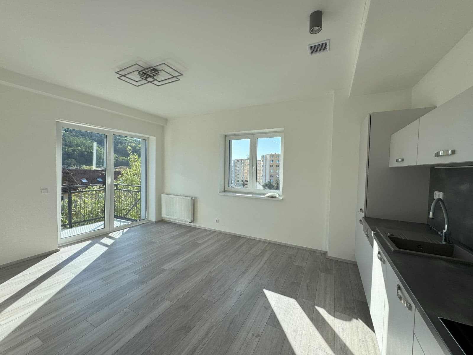 Prenájom bytu 2-izbový 46 m², Tyršova, Kuřim, Jihomoravský kraj Prenájom bytu 2-izbový 46 m², Tyršova, Kuřim, Jihomoravský kraj