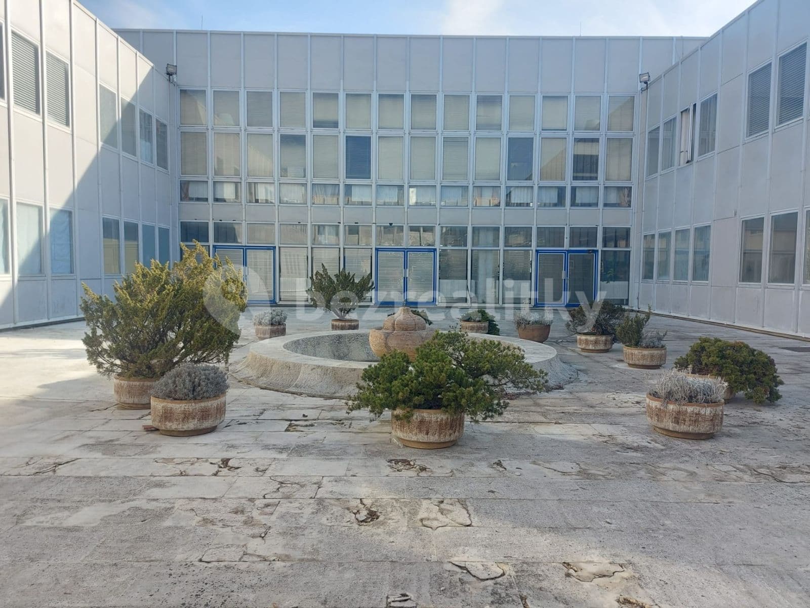 Predaj nebytového priestoru 9.900 m², Za Mototechnou, Praha, Praha Predaj nebytového priestoru 9.900 m², Za Mototechnou, Praha, Praha