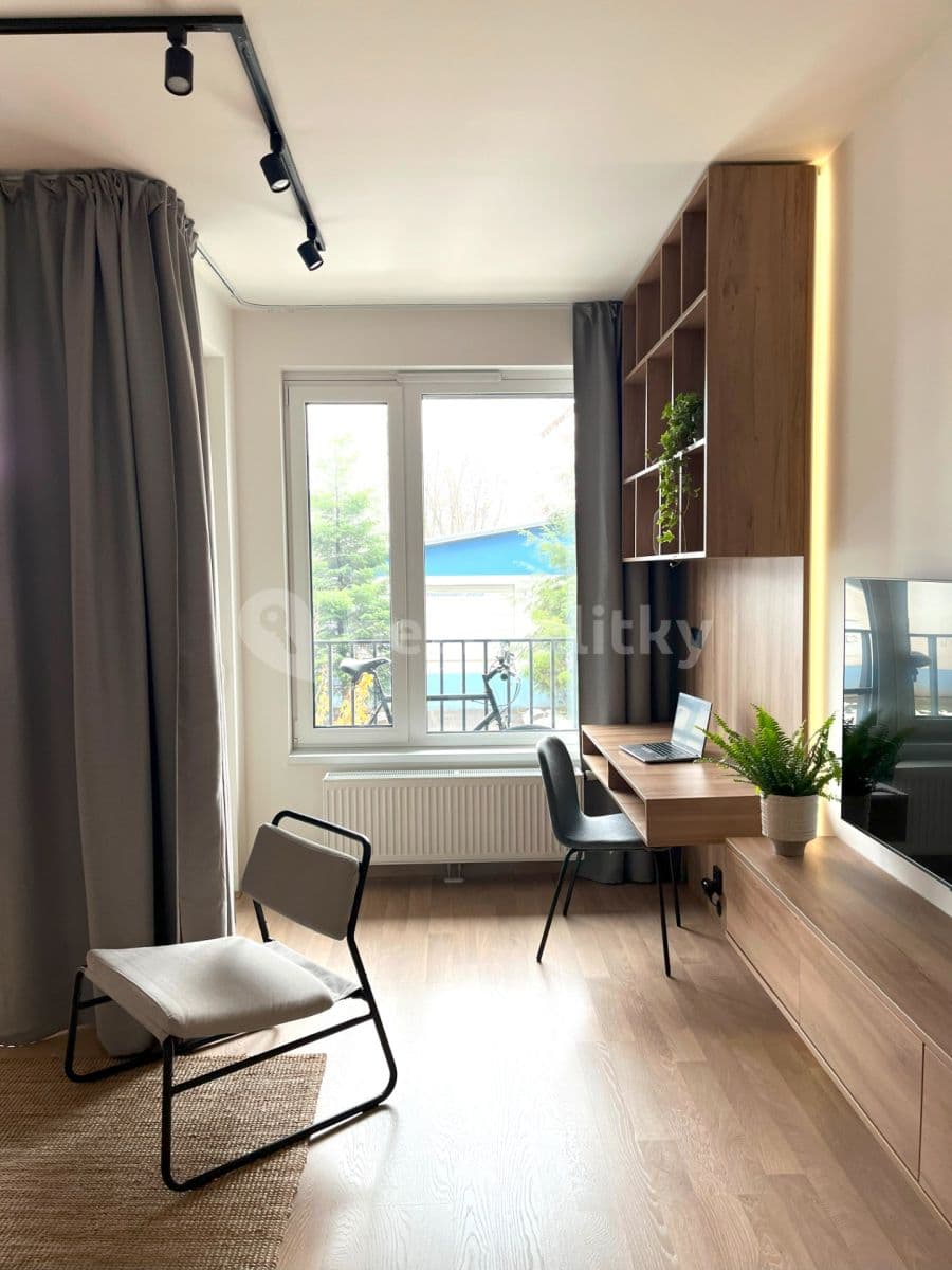 Prenájom bytu 2-izbový 38 m², Olgy Havlové, Praha, Praha Prenájom bytu 2-izbový 38 m², Olgy Havlové, Praha, Praha
