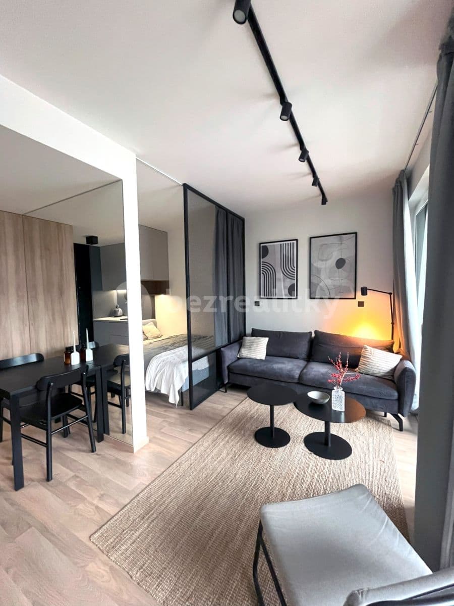 Prenájom bytu 2-izbový 38 m², Olgy Havlové, Praha, Praha Prenájom bytu 2-izbový 38 m², Olgy Havlové, Praha, Praha