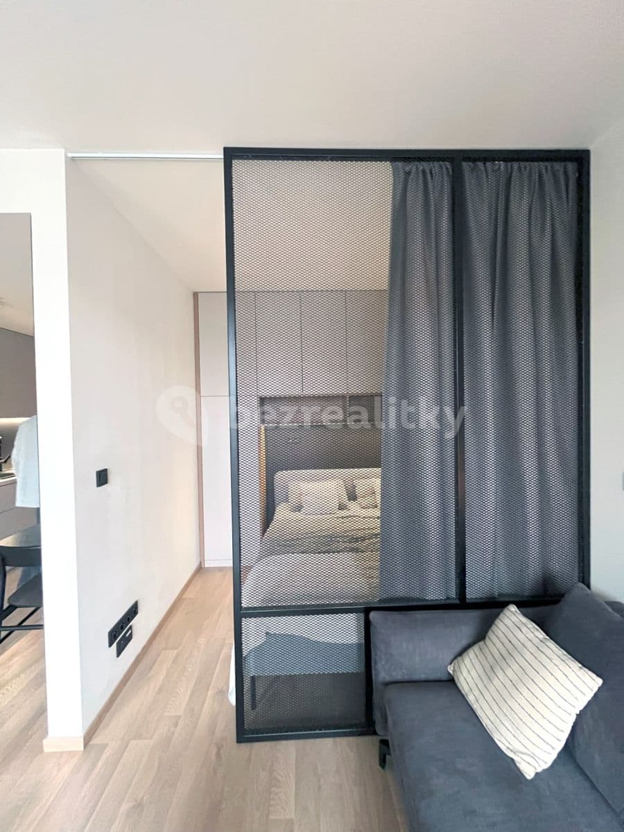 Prenájom bytu 2-izbový 38 m², Olgy Havlové, Praha, Praha Prenájom bytu 2-izbový 38 m², Olgy Havlové, Praha, Praha