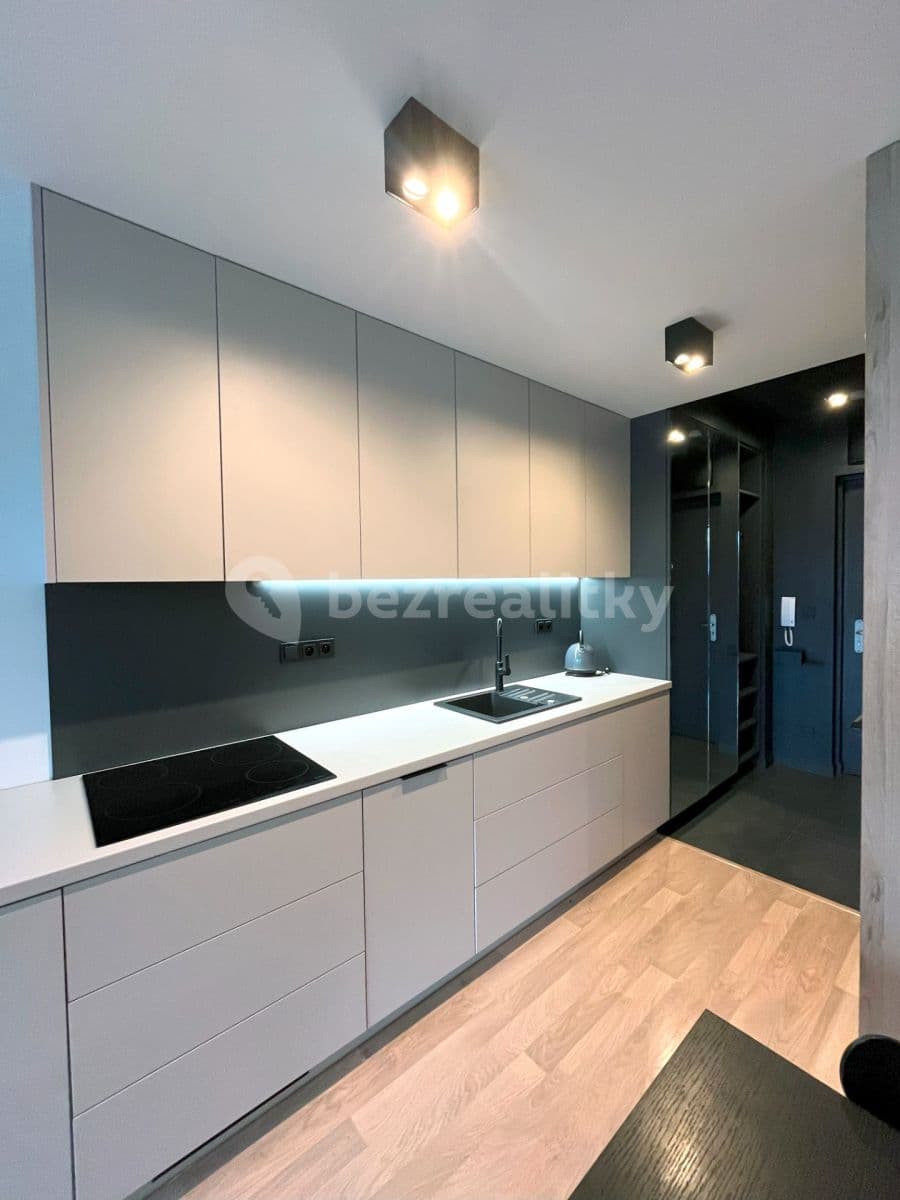 Prenájom bytu 2-izbový 38 m², Olgy Havlové, Praha, Praha Prenájom bytu 2-izbový 38 m², Olgy Havlové, Praha, Praha