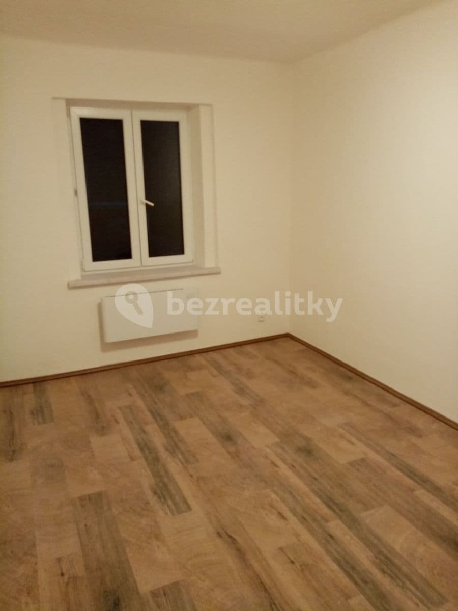 Prenájom bytu 1-izbový 30 m², Na náměstí, Davle, Středočeský kraj Prenájom bytu 1-izbový 30 m², Na náměstí, Davle, Středočeský kraj