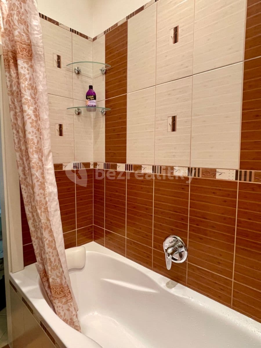 Prenájom bytu 2-izbový 56 m², Chodská, Praha, Praha Prenájom bytu 2-izbový 56 m², Chodská, Praha, Praha