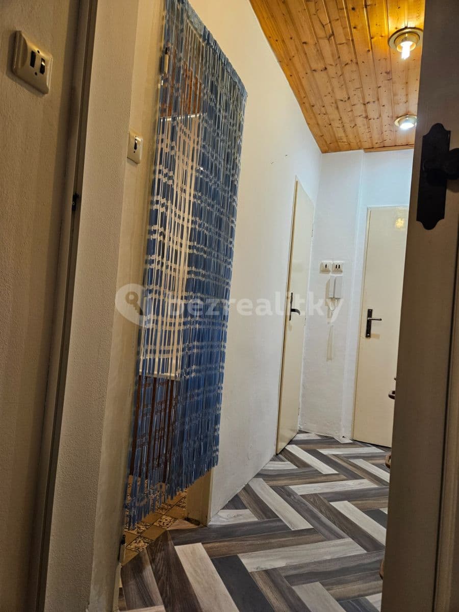 Prenájom bytu 1-izbový 28 m², Jeremenkova, Praha, Praha Prenájom bytu 1-izbový 28 m², Jeremenkova, Praha, Praha