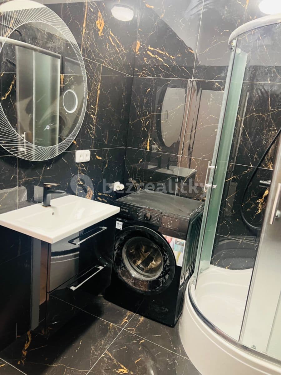 Prenájom bytu 2-izbový 61 m², náměstí Hrdinů, Praha, Praha Prenájom bytu 2-izbový 61 m², náměstí Hrdinů, Praha, Praha