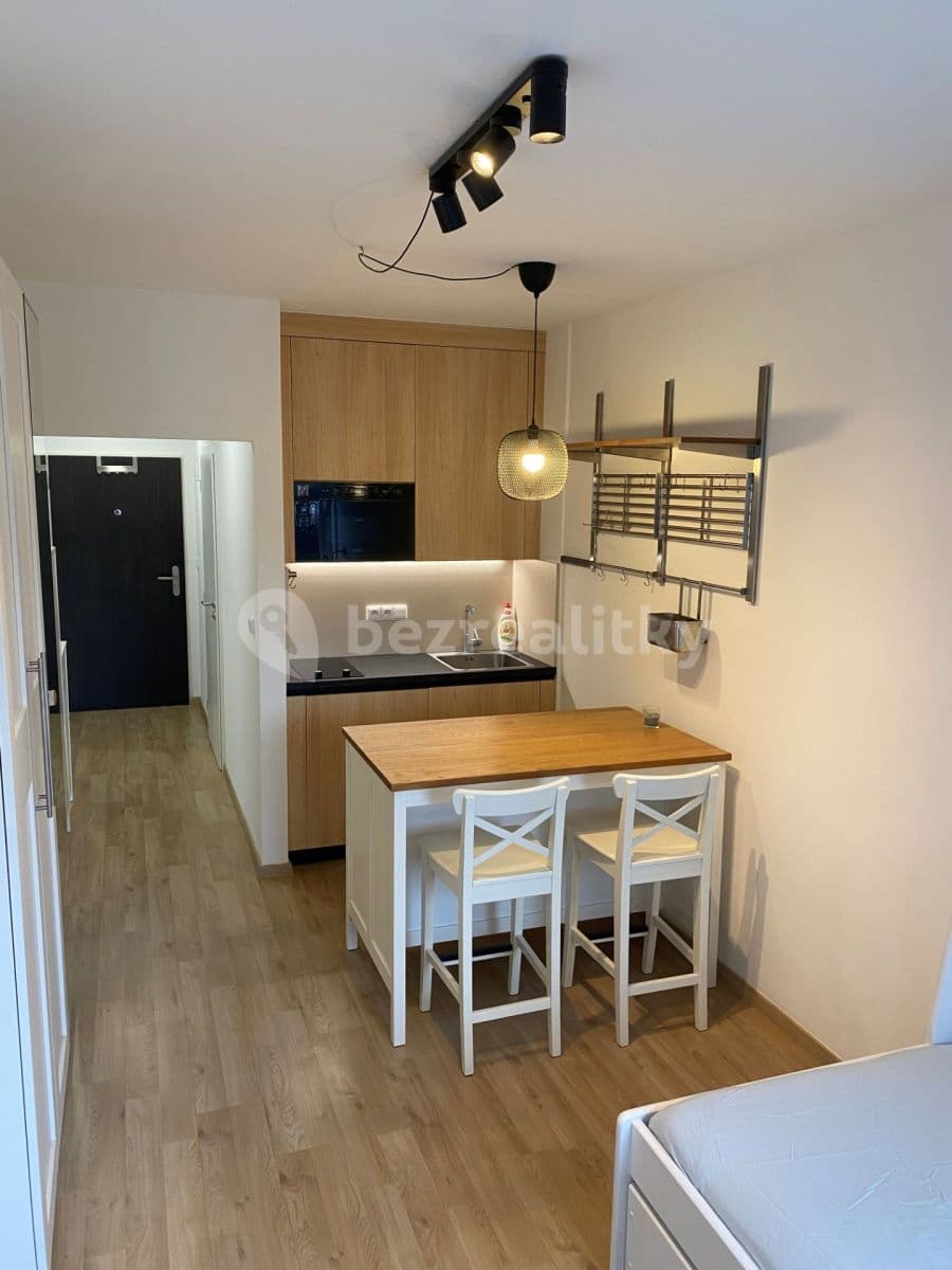 Prenájom bytu 1-izbový 24 m², Peroutkova, Praha, Praha Prenájom bytu 1-izbový 24 m², Peroutkova, Praha, Praha