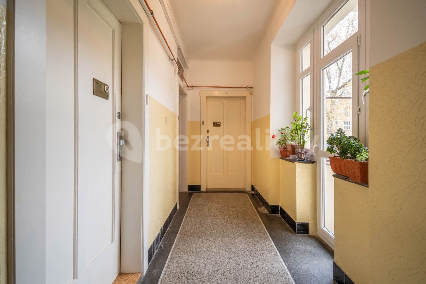 Predaj bytu 1-izbový 35 m², Prouzova, Praha, Praha