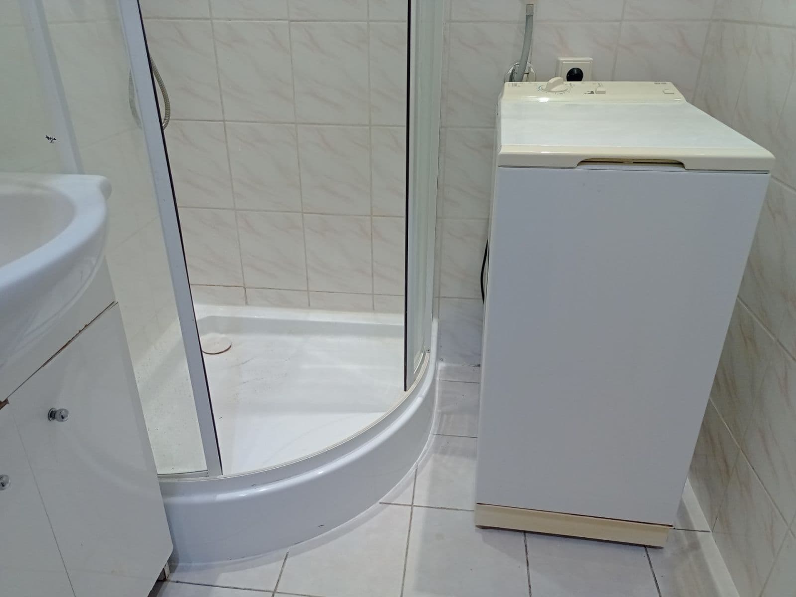 Prenájom bytu 1-izbový 32 m², Mládeže, Beroun, Středočeský kraj Prenájom bytu 1-izbový 32 m², Mládeže, Beroun, Středočeský kraj